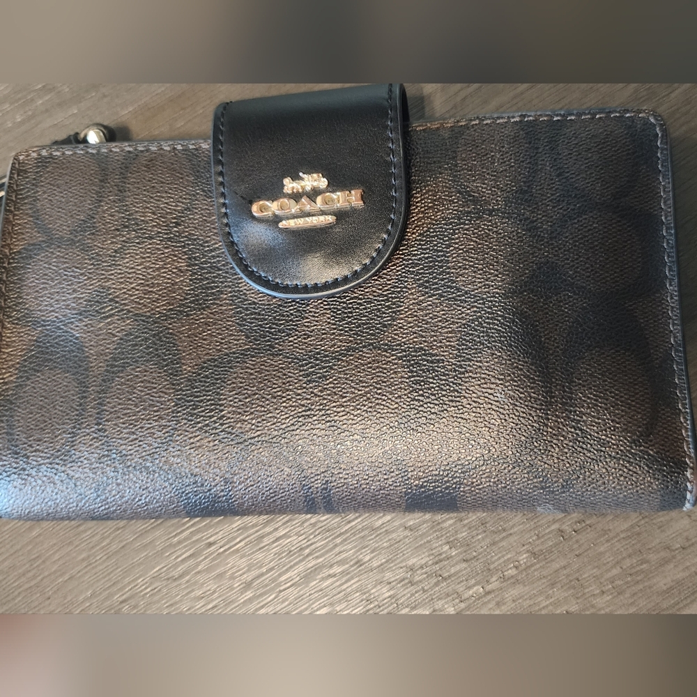 Coach Signature Canvas Snap Wallet in Dark Brown/Black